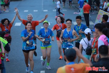 BƯỚC CHẠY CHÀO XUÂN THÀNH PHỐ QUẢNG NGÃI 2024 - Ảnh #1251309
