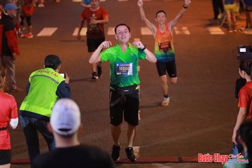 BƯỚC CHẠY CHÀO XUÂN THÀNH PHỐ QUẢNG NGÃI 2024 - Ảnh #1249334