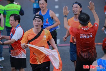 BƯỚC CHẠY CHÀO XUÂN THÀNH PHỐ QUẢNG NGÃI 2024 - Ảnh #1251031