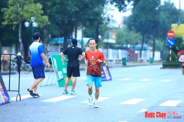 BƯỚC CHẠY CHÀO XUÂN THÀNH PHỐ QUẢNG NGÃI 2024 - Ảnh #1232270