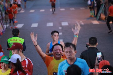 BƯỚC CHẠY CHÀO XUÂN THÀNH PHỐ QUẢNG NGÃI 2024 - Ảnh #1250379