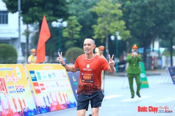 BƯỚC CHẠY CHÀO XUÂN THÀNH PHỐ QUẢNG NGÃI 2024 - Ảnh #1238325