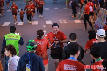 BƯỚC CHẠY CHÀO XUÂN THÀNH PHỐ QUẢNG NGÃI 2024 - Ảnh #1250196