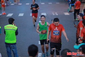 BƯỚC CHẠY CHÀO XUÂN THÀNH PHỐ QUẢNG NGÃI 2024 - Ảnh #1251075
