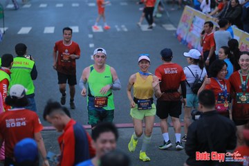 BƯỚC CHẠY CHÀO XUÂN THÀNH PHỐ QUẢNG NGÃI 2024 - Ảnh #1220738