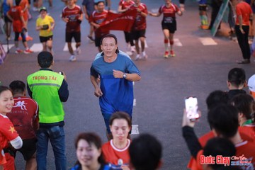 BƯỚC CHẠY CHÀO XUÂN THÀNH PHỐ QUẢNG NGÃI 2024 - Ảnh #1250342