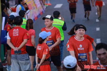 BƯỚC CHẠY CHÀO XUÂN THÀNH PHỐ QUẢNG NGÃI 2024 - Ảnh #1250535