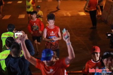 BƯỚC CHẠY CHÀO XUÂN THÀNH PHỐ QUẢNG NGÃI 2024 - Ảnh #1247244