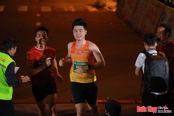 BƯỚC CHẠY CHÀO XUÂN THÀNH PHỐ QUẢNG NGÃI 2024 - Ảnh #1240913