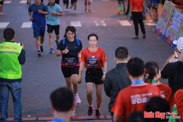 BƯỚC CHẠY CHÀO XUÂN THÀNH PHỐ QUẢNG NGÃI 2024 - Ảnh #1250324