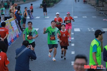 BƯỚC CHẠY CHÀO XUÂN THÀNH PHỐ QUẢNG NGÃI 2024 - Ảnh #1251949