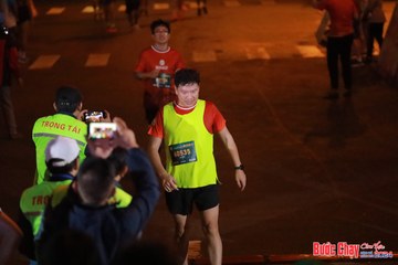 BƯỚC CHẠY CHÀO XUÂN THÀNH PHỐ QUẢNG NGÃI 2024 - Ảnh #1247259