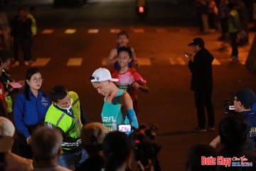 BƯỚC CHẠY CHÀO XUÂN THÀNH PHỐ QUẢNG NGÃI 2024 - Ảnh #1240838