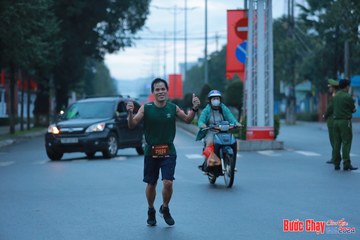 BƯỚC CHẠY CHÀO XUÂN THÀNH PHỐ QUẢNG NGÃI 2024 - Ảnh #1236895