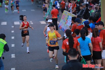 BƯỚC CHẠY CHÀO XUÂN THÀNH PHỐ QUẢNG NGÃI 2024 - Ảnh #1250908