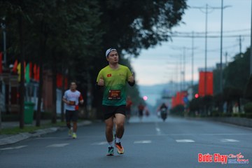 BƯỚC CHẠY CHÀO XUÂN THÀNH PHỐ QUẢNG NGÃI 2024 - Ảnh #1237146