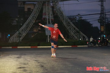 BƯỚC CHẠY CHÀO XUÂN THÀNH PHỐ QUẢNG NGÃI 2024 - Ảnh #1230134