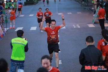 BƯỚC CHẠY CHÀO XUÂN THÀNH PHỐ QUẢNG NGÃI 2024 - Ảnh #1250640