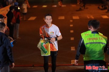 BƯỚC CHẠY CHÀO XUÂN THÀNH PHỐ QUẢNG NGÃI 2024 - Ảnh #1243182