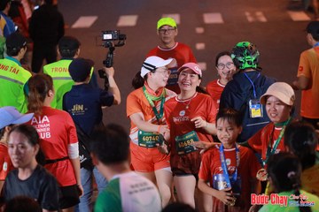 BƯỚC CHẠY CHÀO XUÂN THÀNH PHỐ QUẢNG NGÃI 2024 - Ảnh #1249755