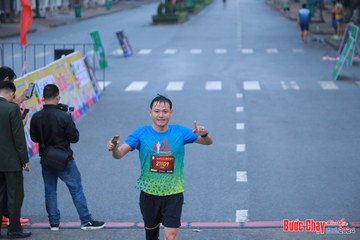 BƯỚC CHẠY CHÀO XUÂN THÀNH PHỐ QUẢNG NGÃI 2024 - Ảnh #1252121
