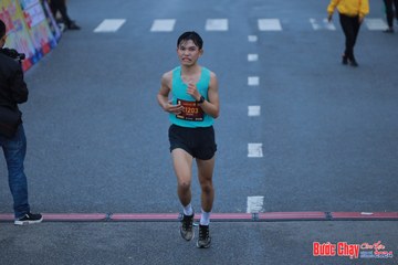BƯỚC CHẠY CHÀO XUÂN THÀNH PHỐ QUẢNG NGÃI 2024 - Ảnh #1252046