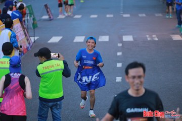 BƯỚC CHẠY CHÀO XUÂN THÀNH PHỐ QUẢNG NGÃI 2024 - Ảnh #1251125