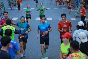 BƯỚC CHẠY CHÀO XUÂN THÀNH PHỐ QUẢNG NGÃI 2024 - Ảnh #1251748
