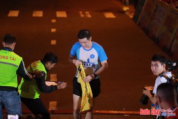 BƯỚC CHẠY CHÀO XUÂN THÀNH PHỐ QUẢNG NGÃI 2024 - Ảnh #1240881