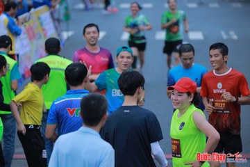 BƯỚC CHẠY CHÀO XUÂN THÀNH PHỐ QUẢNG NGÃI 2024 - Ảnh #1251754