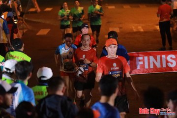 BƯỚC CHẠY CHÀO XUÂN THÀNH PHỐ QUẢNG NGÃI 2024 - Ảnh #1246456