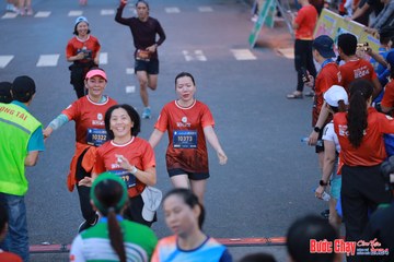 BƯỚC CHẠY CHÀO XUÂN THÀNH PHỐ QUẢNG NGÃI 2024 - Ảnh #1250963