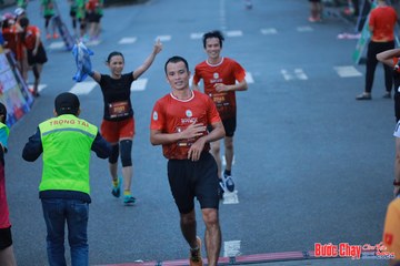 BƯỚC CHẠY CHÀO XUÂN THÀNH PHỐ QUẢNG NGÃI 2024 - Ảnh #1251239