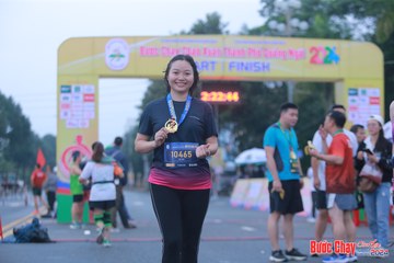 BƯỚC CHẠY CHÀO XUÂN THÀNH PHỐ QUẢNG NGÃI 2024 - Ảnh #1221471