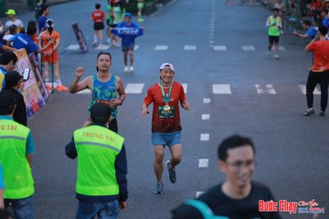 BƯỚC CHẠY CHÀO XUÂN THÀNH PHỐ QUẢNG NGÃI 2024 - Ảnh #1251106
