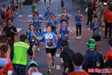 BƯỚC CHẠY CHÀO XUÂN THÀNH PHỐ QUẢNG NGÃI 2024 - Ảnh #1250227
