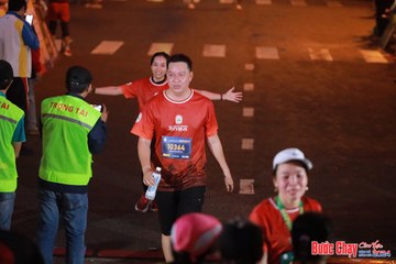 BƯỚC CHẠY CHÀO XUÂN THÀNH PHỐ QUẢNG NGÃI 2024 - Ảnh #1249226