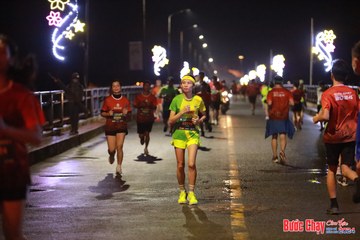 BƯỚC CHẠY CHÀO XUÂN THÀNH PHỐ QUẢNG NGÃI 2024 - Ảnh #1232987