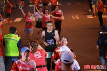 BƯỚC CHẠY CHÀO XUÂN THÀNH PHỐ QUẢNG NGÃI 2024 - Ảnh #1249371