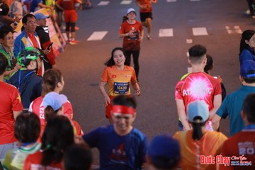 BƯỚC CHẠY CHÀO XUÂN THÀNH PHỐ QUẢNG NGÃI 2024 - Ảnh #1249940