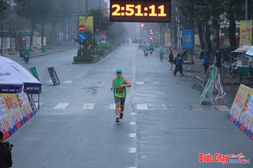 BƯỚC CHẠY CHÀO XUÂN THÀNH PHỐ QUẢNG NGÃI 2024 - Ảnh #1252406