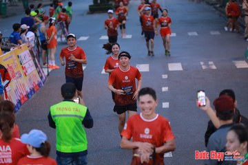 BƯỚC CHẠY CHÀO XUÂN THÀNH PHỐ QUẢNG NGÃI 2024 - Ảnh #1250516