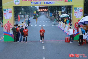 BƯỚC CHẠY CHÀO XUÂN THÀNH PHỐ QUẢNG NGÃI 2024 - Ảnh #1252087