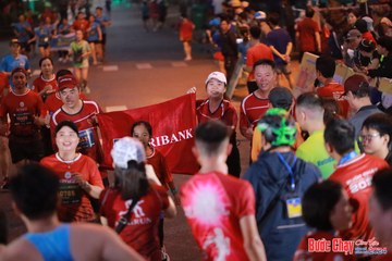BƯỚC CHẠY CHÀO XUÂN THÀNH PHỐ QUẢNG NGÃI 2024 - Ảnh #1249617