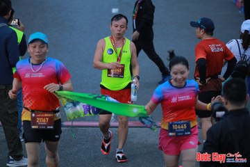BƯỚC CHẠY CHÀO XUÂN THÀNH PHỐ QUẢNG NGÃI 2024 - Ảnh #1251421