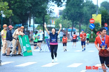 BƯỚC CHẠY CHÀO XUÂN THÀNH PHỐ QUẢNG NGÃI 2024 - Ảnh #1231225