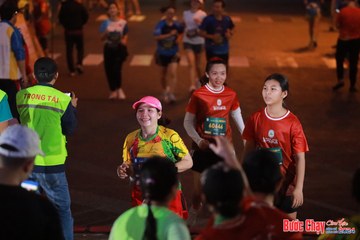 BƯỚC CHẠY CHÀO XUÂN THÀNH PHỐ QUẢNG NGÃI 2024 - Ảnh #1249197