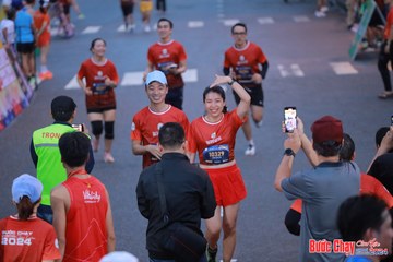 BƯỚC CHẠY CHÀO XUÂN THÀNH PHỐ QUẢNG NGÃI 2024 - Ảnh #1250551