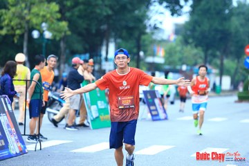 BƯỚC CHẠY CHÀO XUÂN THÀNH PHỐ QUẢNG NGÃI 2024 - Ảnh #1231292