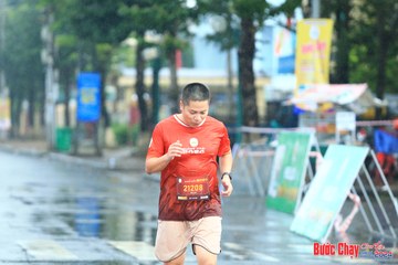 BƯỚC CHẠY CHÀO XUÂN THÀNH PHỐ QUẢNG NGÃI 2024 - Ảnh #1238439